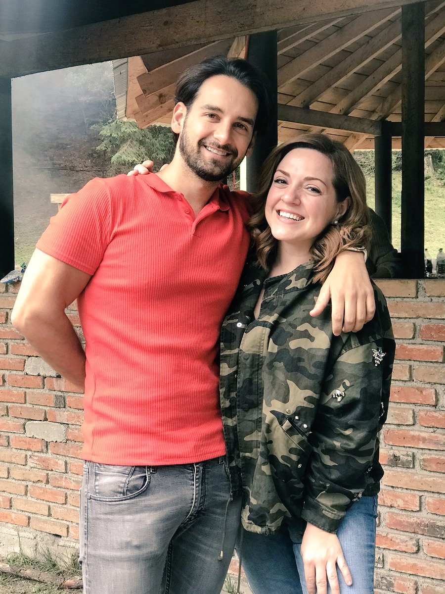 johnnysigal's tweet photo. Feliz Cumpleaños mi @Denissha eres una tipaza!!! Un placer compartir contigo 🎂 🍰 https://t.co/3AuOGfS8tf