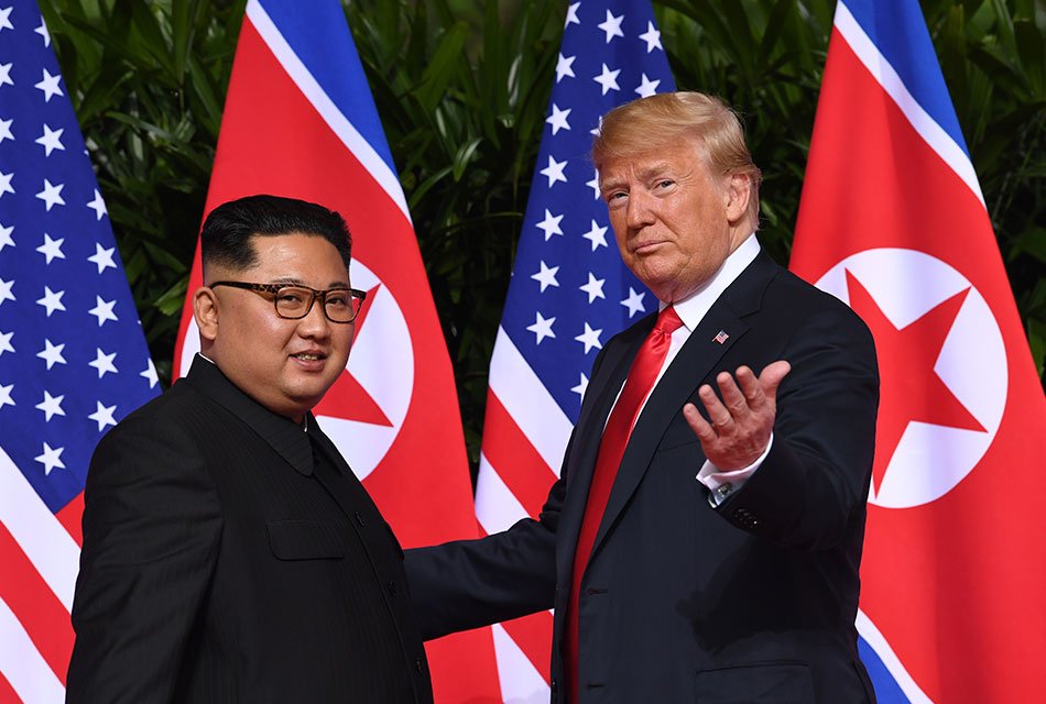 NoticiasCaracol's tweet photo. ¡Histórico encuentro! Estas son las postales que deja la reunión entre Donald Trump y Kim Jong-un https://t.co/RuyvwdtFZv https://t.co/Bdk4yg9vDh