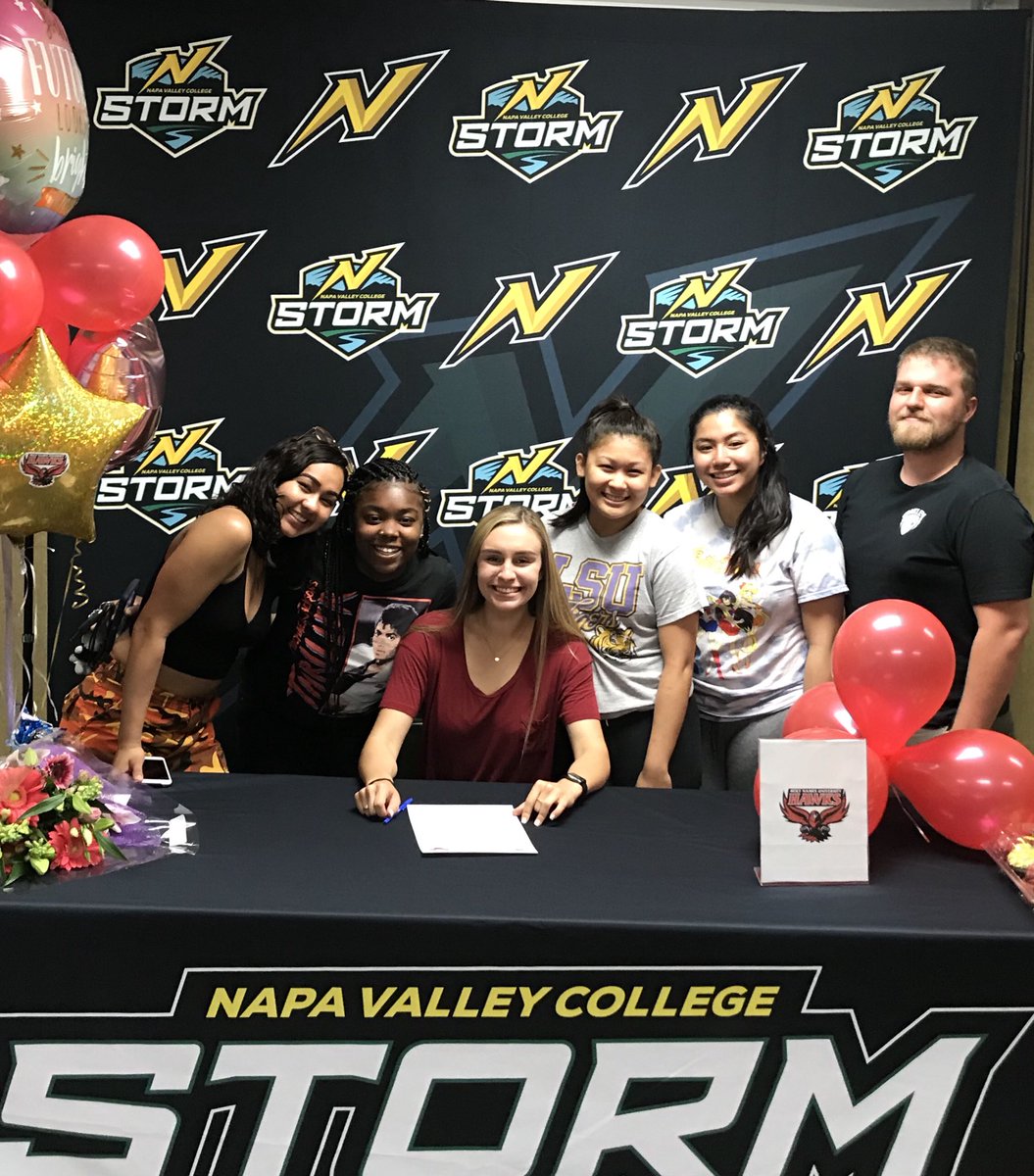 NVC_Volleyball's tweet photo. 🏐 Congratulations to Mariah Leal on her commitment to Holy Names University! 😃🎉 #nvcathletics #nvclife #volleyball #studentathlete #studyhard #workhard #skysthelimit https://t.co/DWdrDJYHc8