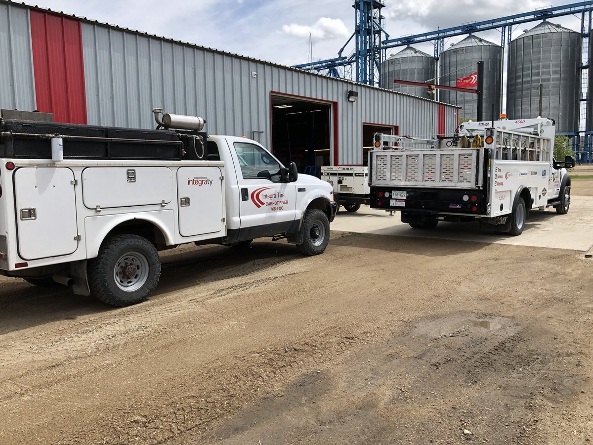 CarrotRiverTire's tweet photo. Both service trucks were out today as mike went southeast and casey went southwest to repair 4WD tractor tires.  Guess they have everything under control which means the boss goes fishin!! #latertaters #integratire #carrotriver #plant18 #isover https://t.co/ZZ9THseV1R