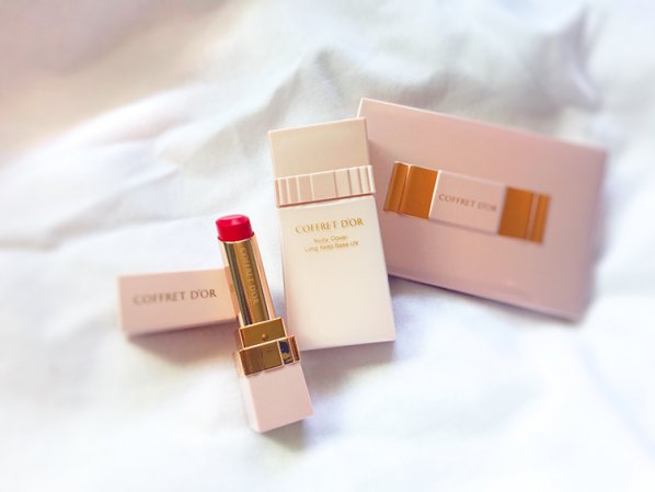 Bis ビス Pa Twitter 今までのコフレドールとは違う 水を弾く コフレドールの新作ベースメイクをレビュー Nanao1028 Coffret Dor Jp T Co Xucdn5onr3 コフレドール 菜々緒 下地 ファンデーション ルージュ おすすめコスメ コスメ紹介