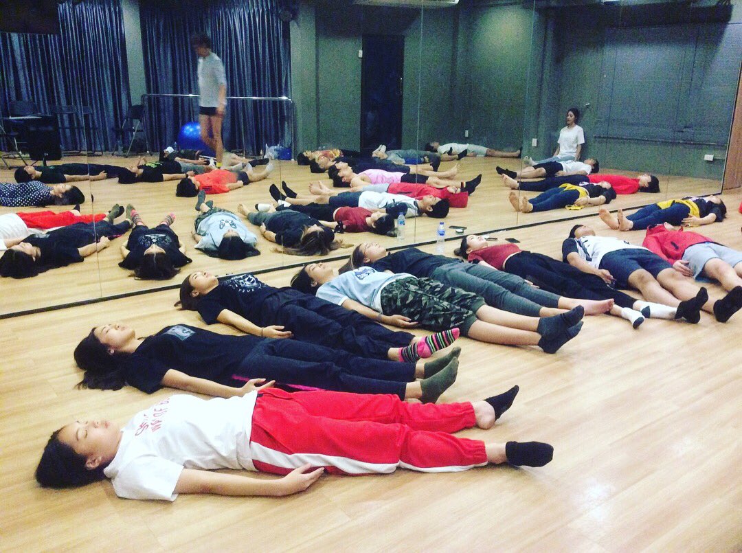 PrinceOfZodiac1's tweet photo. เหนื่อยก็พัก แล้วลุกขึ้นมาสู้กันต่อไป #ทำตามความฝันตัวเอง
#PrinceOfZodiac
#zodiac
#เจ้าชาย12ราศี
#โรงเรียนปั้นศิลปินzodiac
#ZIE
#jamsai
#bwelldrink
#labwhite
#wearemodel
#gmcstyle #gmcstyletailors
#makeupstorethailand #makeupstore
#dantethailand #ยาสีฟันdante https://t.co/wfMvucu49O