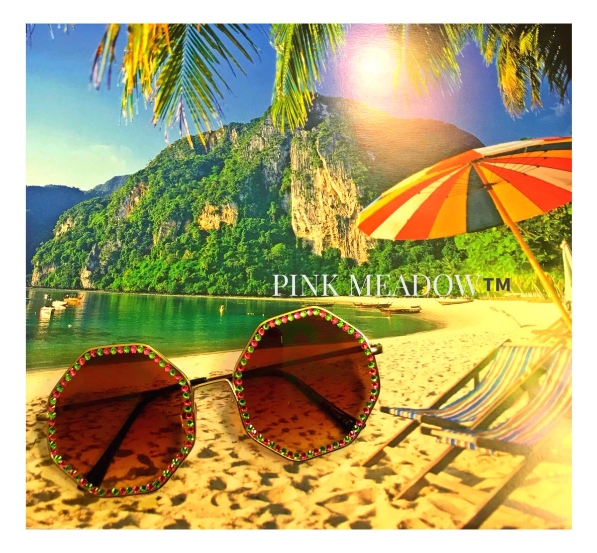 pinkmeadow_com's tweet photo. Sunny Days
Keeps It...
The Pink🌺
•Pretty Shades
•ON SALE✨✨
•➡️ https://t.co/gO7Fkm5q4d
#pandgLOVERS 💗💚
#pinkandgreen ✨#Swarovski
#sunnies #resortstyle #beachtime #sunshades #summertime #vacationtime #aka1908 #preppy #sunchic #beachlife #cruiselife #resortstyle https://t.co/9auaAB7y0x