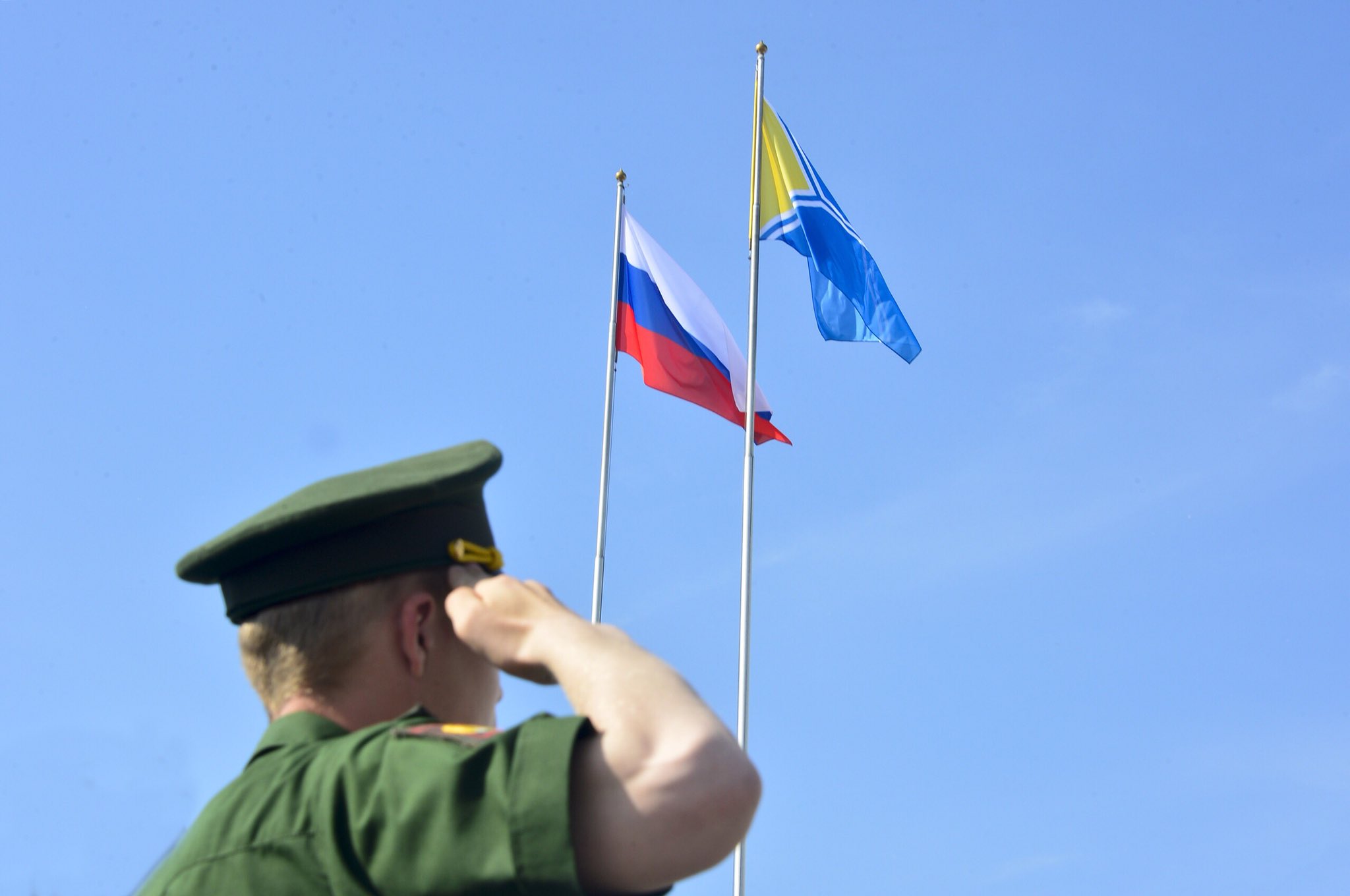 Ритуал подъема государственного флага Российской Федерации