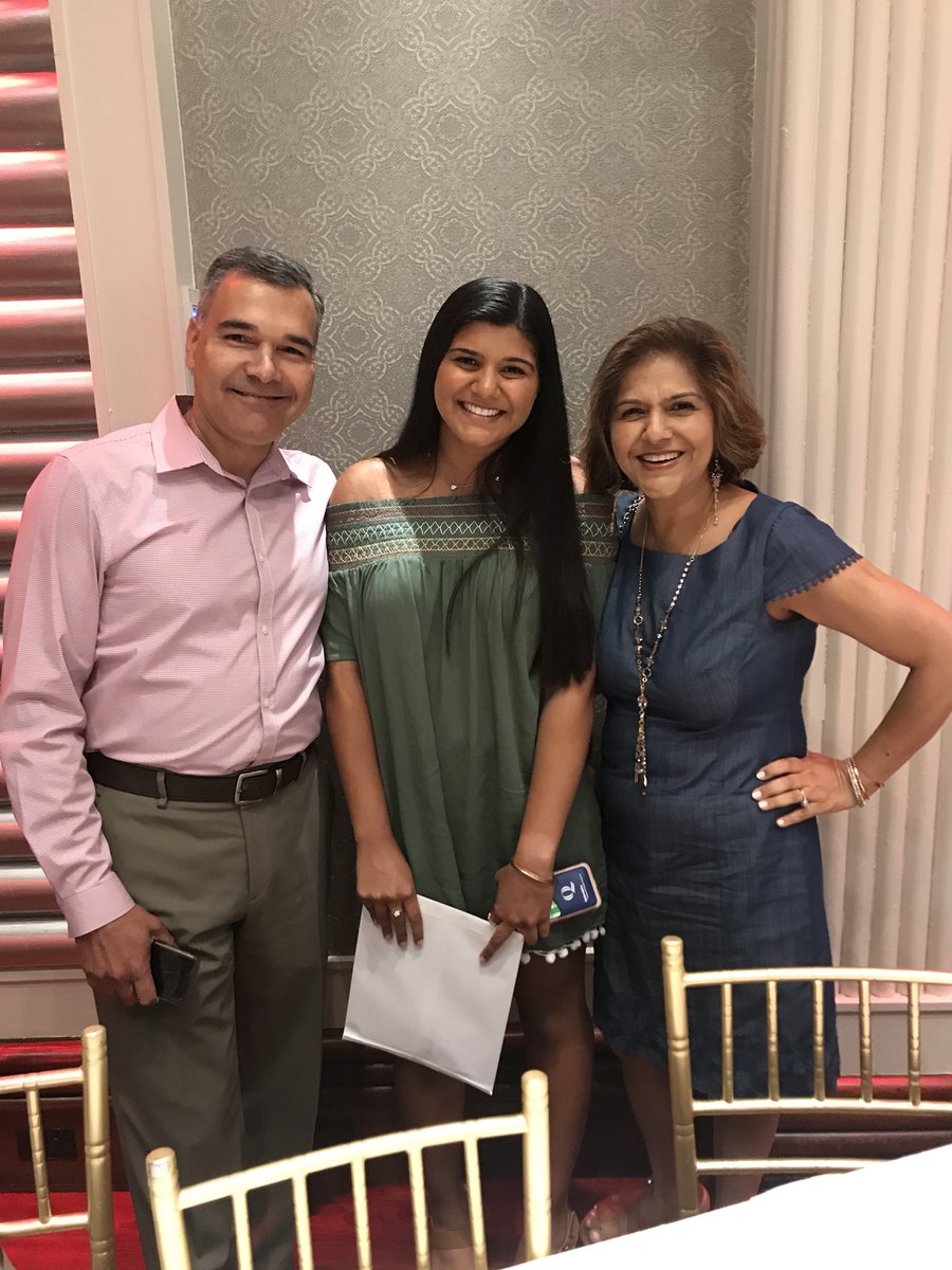 DivyaSNarvekar's tweet photo. Maya’s last Varsity Dinner! An amazing night celebrating her accomplishments on a varsity sport for 4 years and being a wonderful captain! So proud of you always♥️🎉🎓🏃🏽♀️🏆 #varsitydinner #mineolaproud #mineolamustangs #mayaisamazing https://t.co/ZtxRNvSLfd
