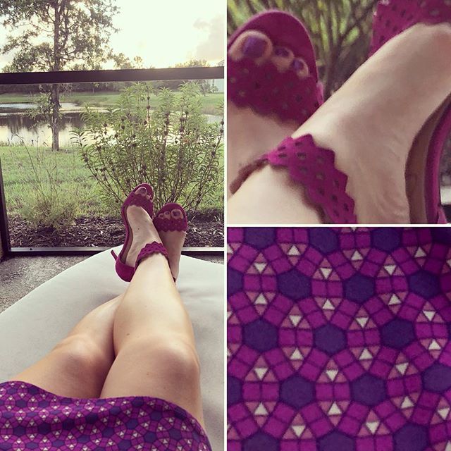 HeatherDeyrieux's tweet photo. A #twelvehourshift in these #fushia @jessicasimpson #cutout #highheels - luckily they are #stylish and #comfortable and match one of my favorite @nyandcompany #kaleidoscope #geometric #dresses - #shoelove365 #heellover #shoelover https://t.co/gF1j9uwgoq https://t.co/9Xei5ebx6Z