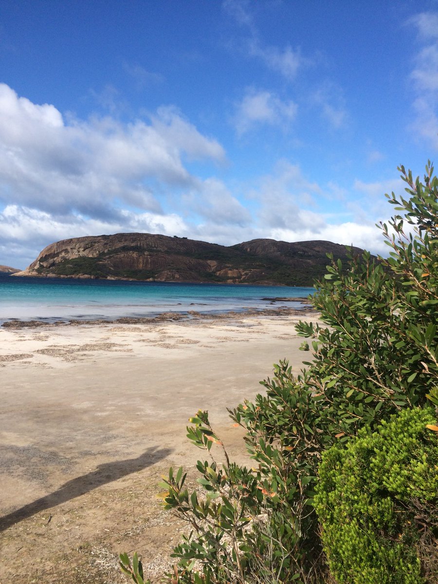 JuillardPro's tweet photo. In addition to my internship, I take advantage of Australia to visit beautiful places and make new friends 🇦🇺 https://t.co/GnKZI7suWh