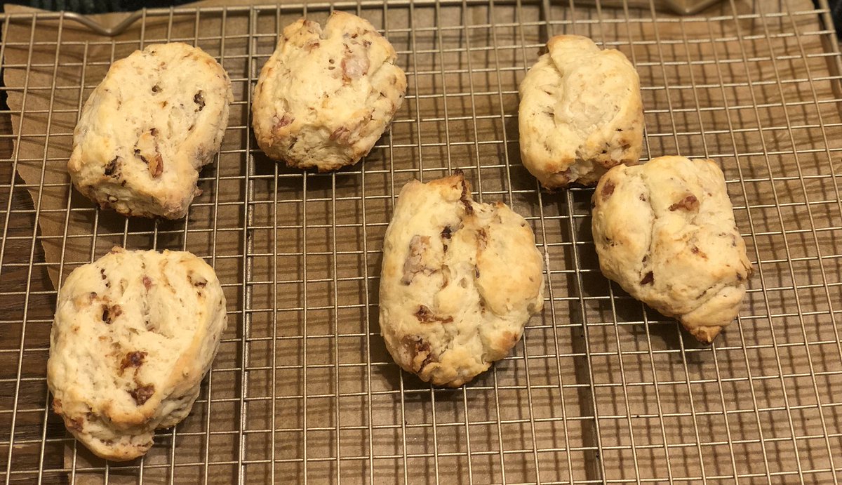 Nwestemeyer's tweet photo. Bacon, caramelized onions and gruyere cheese.
#baketasticballywhoo #bakingdad #bakedgoods #scones #yummy #cheese #bacon #2dumbdads #bakingforfamily #awesomefood #podcast #dadpodcast #bakingactor #process #allthehastages https://t.co/HEEaQfYtRG