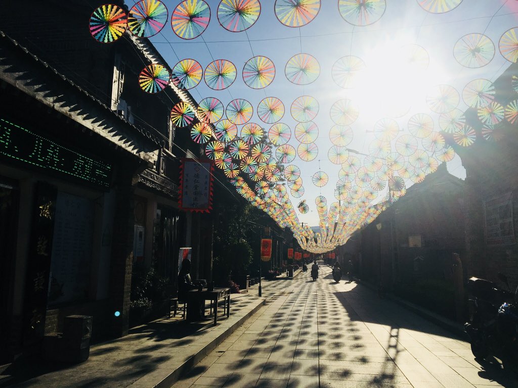 visitshaanxi's tweet photo. Mr. Bing spent his final day of his Travel Diary in ancient Hancheng. #Hancheng of #Shaanxi has well-preserved Confucius temples and local cultures to experience and #enjoy. https://t.co/T2ZMNF7TAb