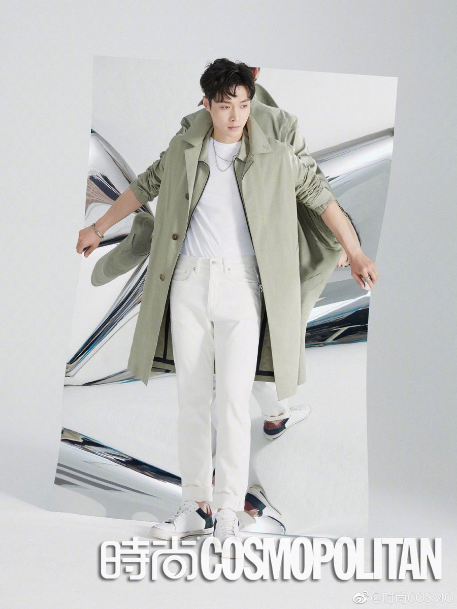EXOfanbase_Int's tweet photo. [UPDATE] 180612 时尚COSMO Weibo update - LAY

#EXO #엑소 @weareoneEXO https://t.co/mI7xcwVygB