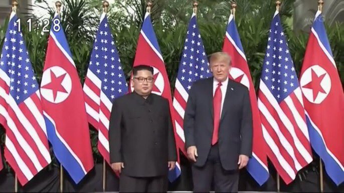 偶然にも色のトーンが一致し 北朝鮮とアメリカの国旗 並ぶとオシャレ説 ツイッター社は特別な絵文字を表示 Togetter 偶然にも色のトーンが一致し 北朝鮮とアメリカの国旗 並ぶとオシャレ説 ツイッター社は特別な絵文字を表示 Togetter