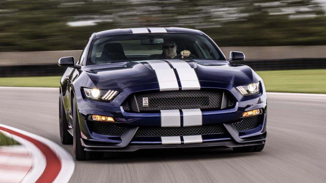 TalkAboutCars1's tweet photo. 2019 Ford Mustang Shelby GT350 thunders in with upgraded aero, tires, brakes https://t.co/HZcceVmSoo https://t.co/u3QggtKqkZ