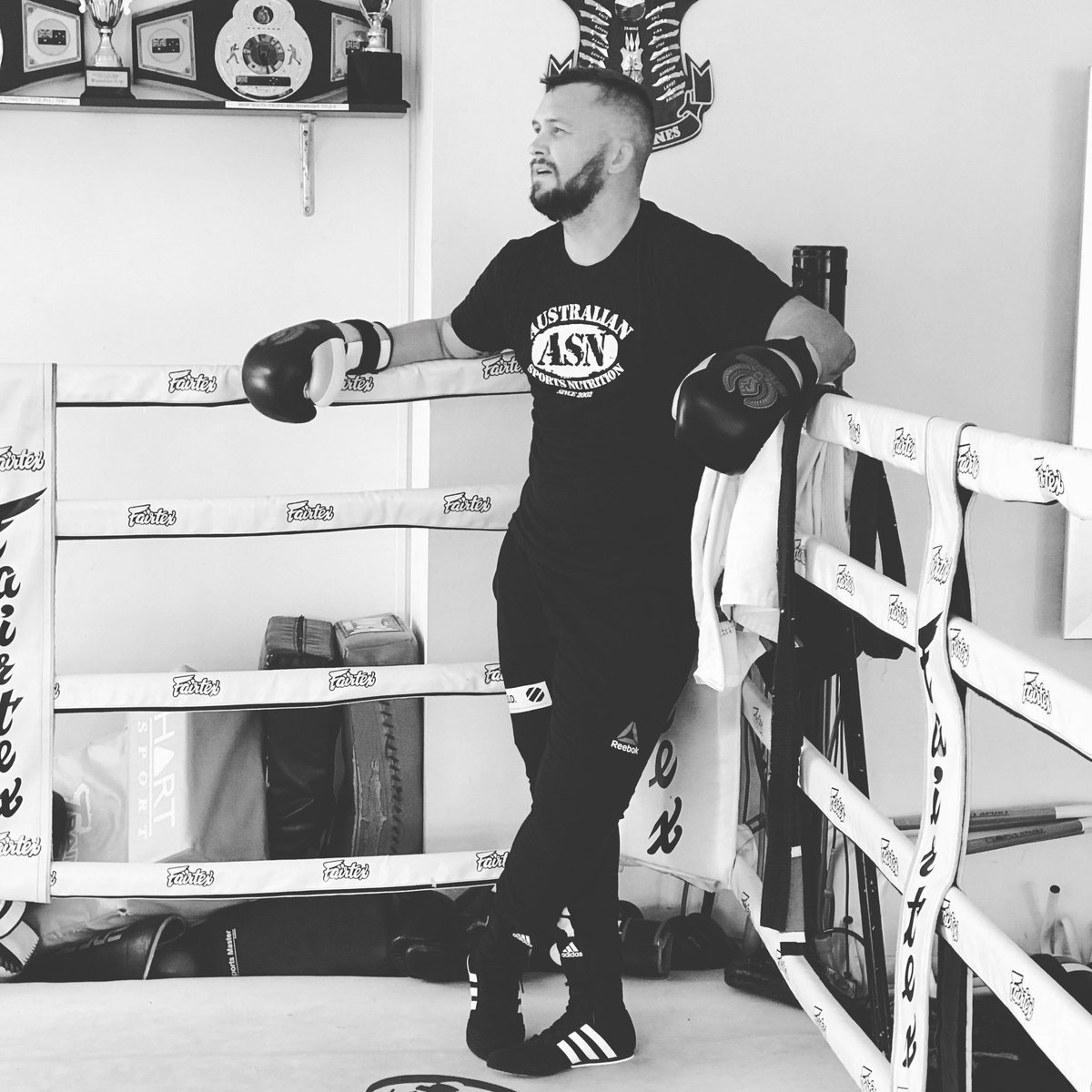 beatdown155's tweet photo. First session back since surgery @teamcomptontrainingcentre with Coach Steve. It’s good to be back working the basics. #TheReturn #TeamBeatdown #ASNFuelled #EngageInd #MMAFightStore #Boxing https://t.co/YJJcruUfwY