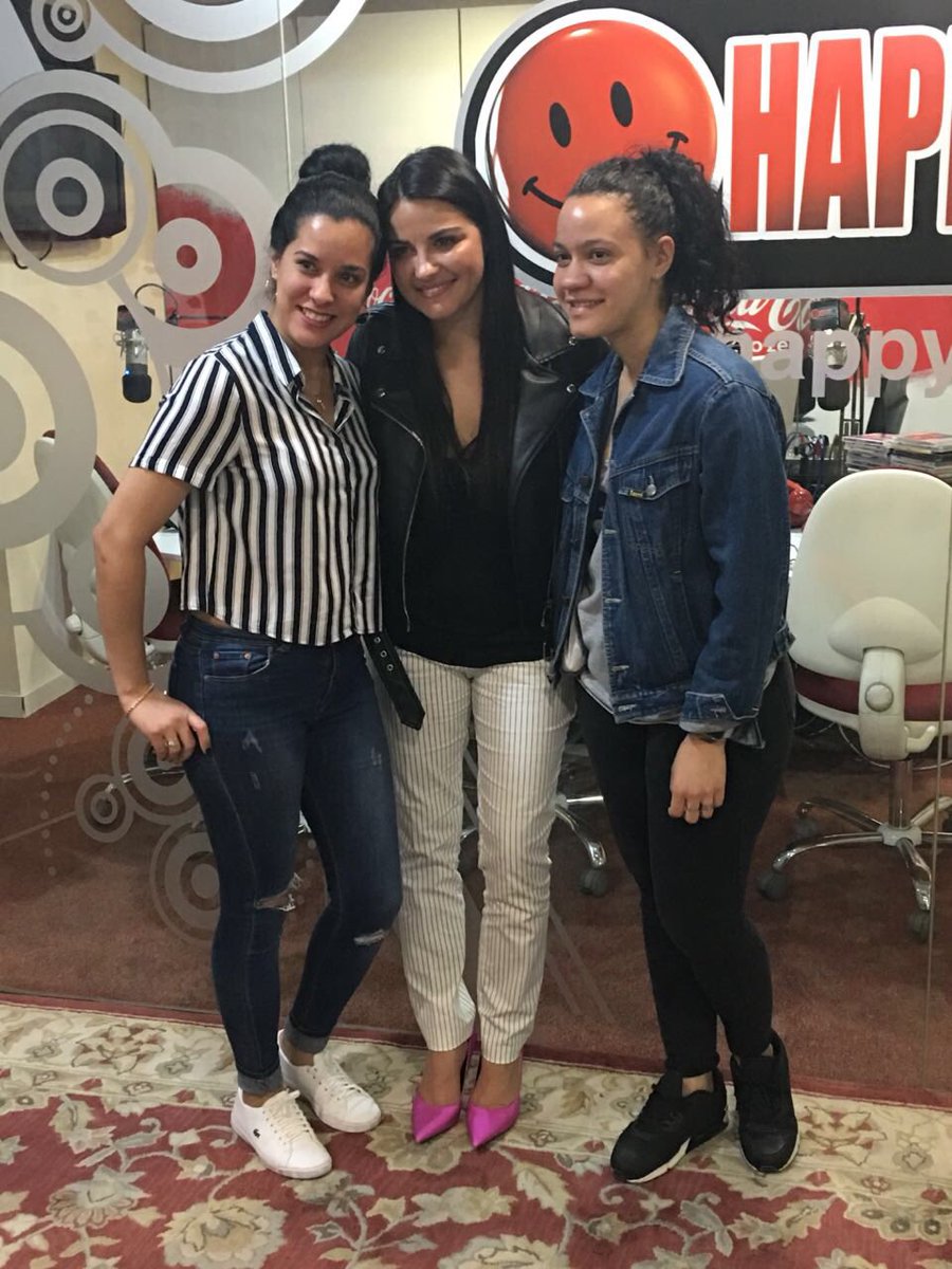 warnermusicmex's tweet photo. Estamos muy contentos de saber que a @MaiteOficial le está yendo increíble en #España con la promoción de su sencillo #ComoYoTeQuiero y #QuiénEsEse ft. @carlosbaute &amp; @Juhnelallstar 🙌🏻💖🔥 ¡Bravo! https://t.co/g500WFFBXt