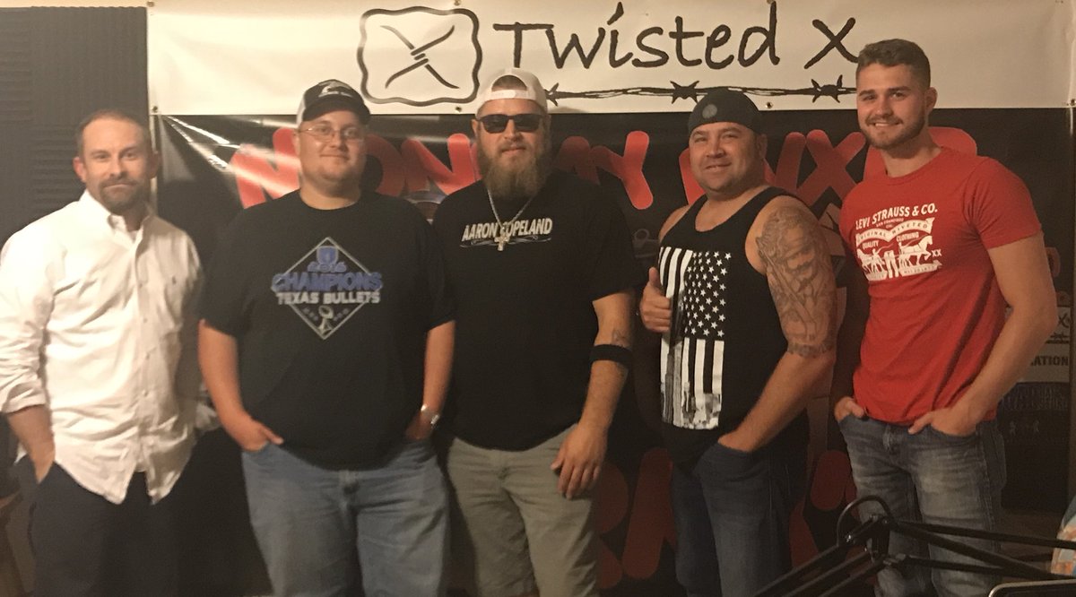 mondaymixer's tweet photo. @DJPhilipCorder, Cade Holliday, @Rockhound0, &amp; @AlizaFord1 with @twisted_x_boots https://t.co/r7OTjBnEXJ