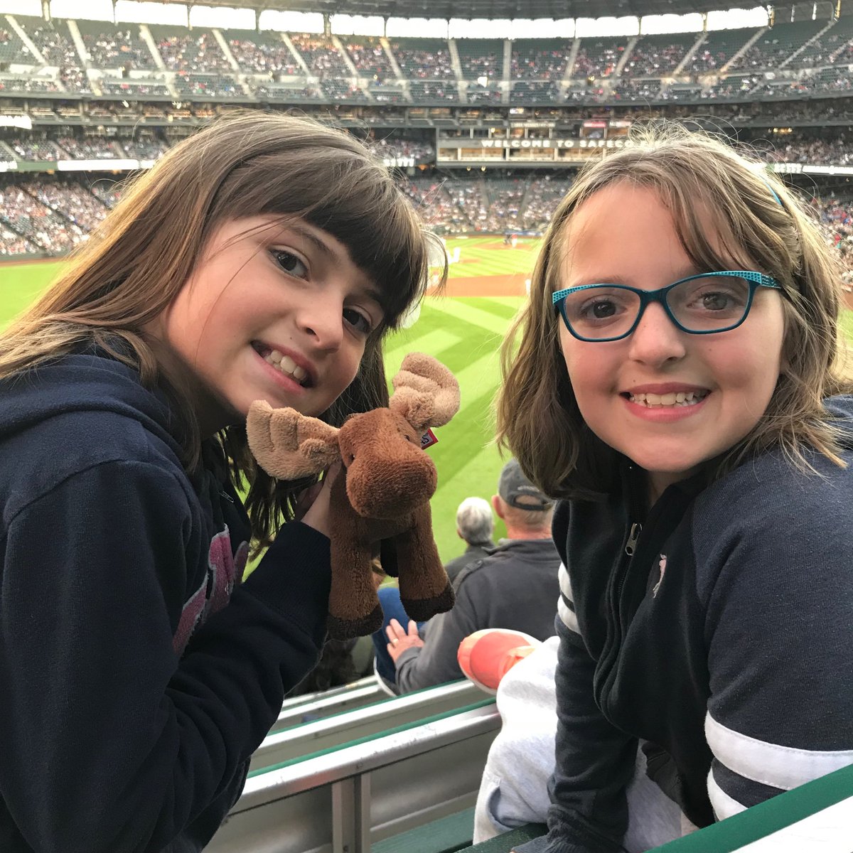 chrisdoehring's tweet photo. First Mariners Game! #WhereIRoot #DaMoose https://t.co/M4QDe3CKOY