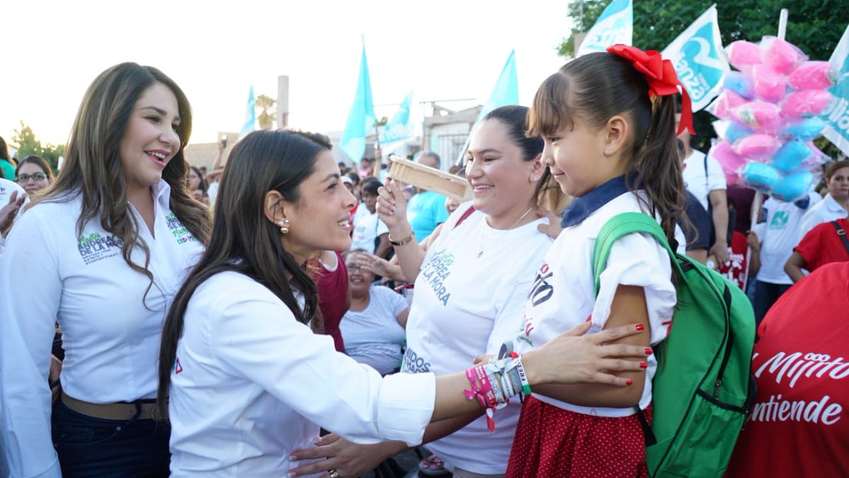 sylbeltrones's tweet photo. Muchas gracias Agua Prieta por su apoyo! Sin duda tenemos al mejor equipo con las mejores propuestas @Andrea_Dson, @Irmateranv, @ROBLESPOMPA y @vmijitoteran #ConMuchoSonora https://t.co/aYjlDh8Mvu