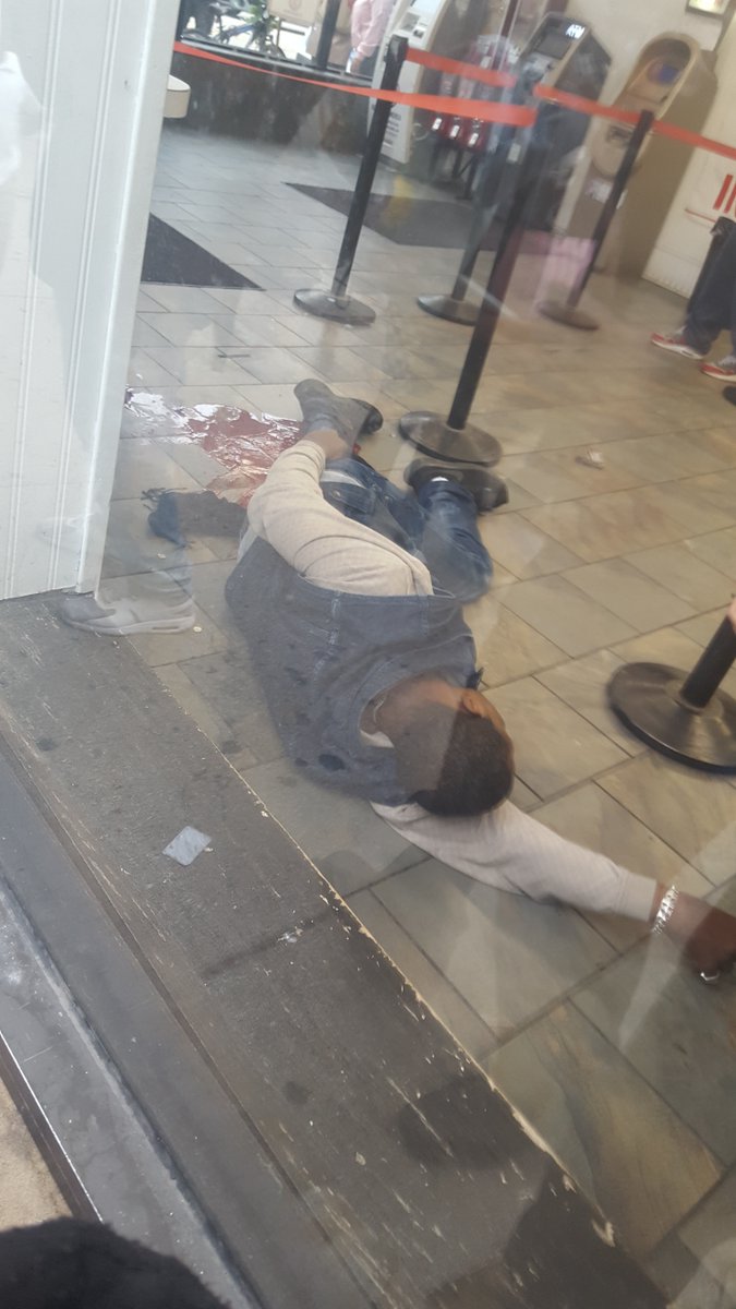 Erik Runge On Twitter A Man And A Woman Were Shot Outside A
