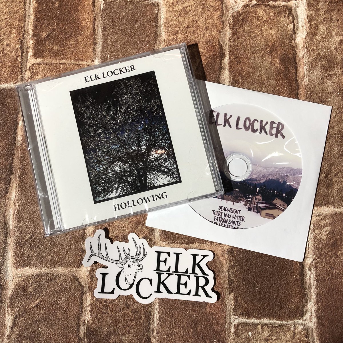 nerdsjp's tweet image. オーストラリアよりエモ/パンクバンド @ElkLocker のデビューEPが入荷！Basement、中期Title Fight、Seahaven、Endless Heightsのような雰囲気に、初期スクリーモ的アプローチもある楽曲もあったりなかなか面白いバンドです。フリーで1stデモ付き！
icegrillsnerds.com/?pid=132241997

youtu.be/pkSIRw-moiQ