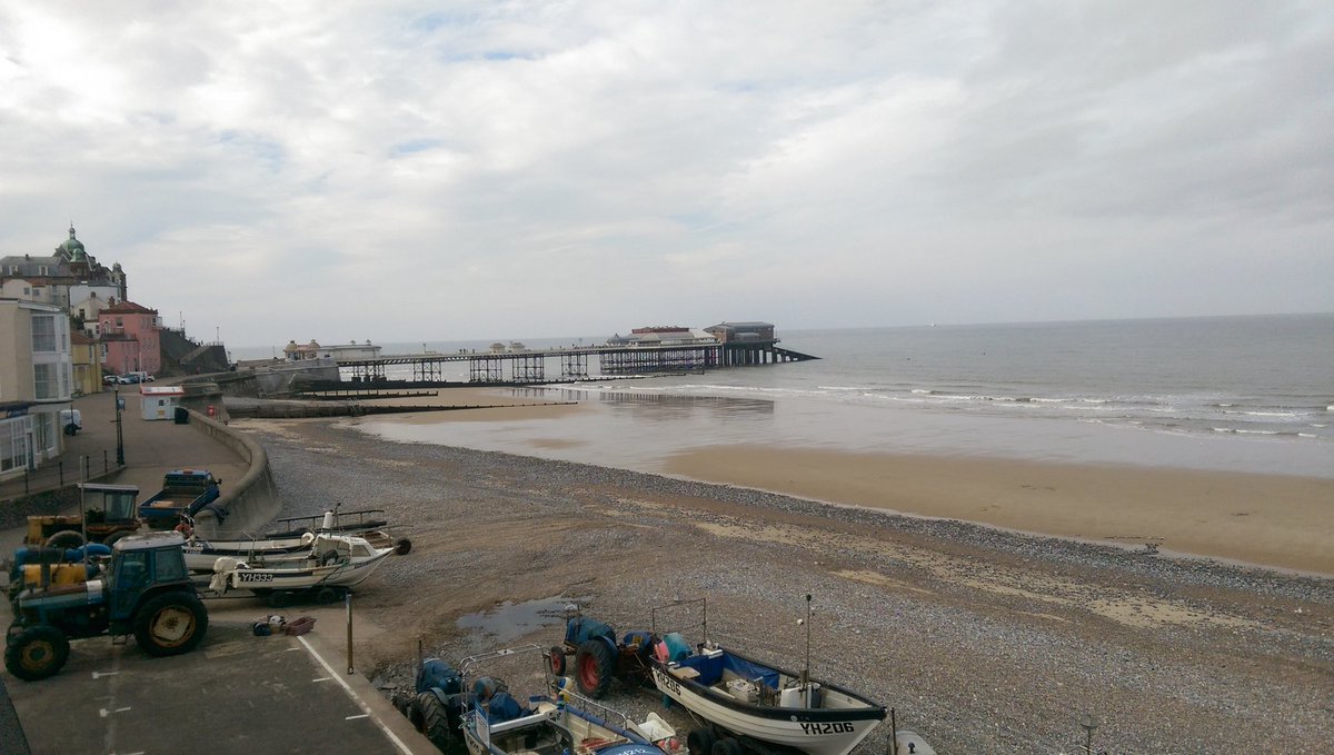 Pls_be_kind's tweet photo. @mrjakehumphrey Jake you need to just chillax and maybe invest in a tent. Pitch it in our  #gorgeous #NorthNorfolk, suggest #blueskycamping @wellsnextthesea and then enjoy! Save a fortune, avoid skin cancer and swim with the seals @holkham &amp; visit @CromerRNLI lifeboat - no hastle #mindhealthy https://t.co/kAXPa0D35y