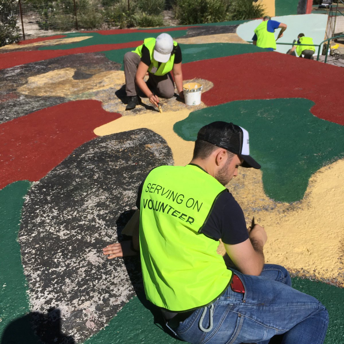SoldierOnAust's tweet photo. We're looking for at least 3 participants to volunteer at the Serving On Macquarie Community College Project at Carlingford in Sydney 8:30-15:30 tomorrow. Register now by emailing Joe at serving.on@soldieron.org.au #ServingOn #SideBySide #StrongerTogether https://t.co/kB0U4XU0DN