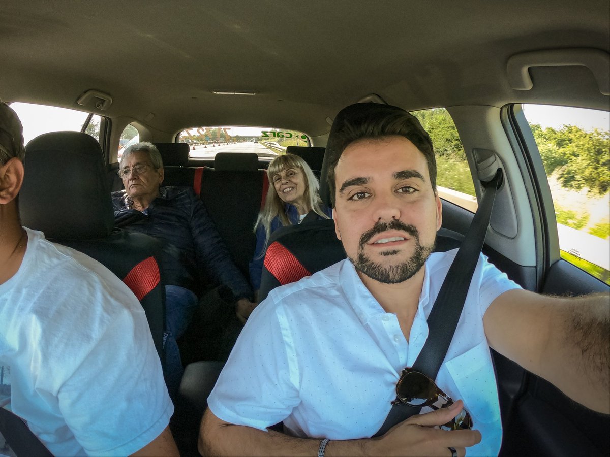 Camino al aeropuerto con los papis. #Diosesbueno #Wolverhampton