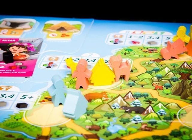 BoardGamerSteph's tweet photo. Look at these amazing meeples from the new game called Paleolithic! I love them so much 😍😍 this new kids game includes light resource management and set collection with an outstanding production value from @shepherd_kit #paleolithic #newgames #shephe… https://t.co/mvz3kmSu59 https://t.co/VAdn4Fsr50
