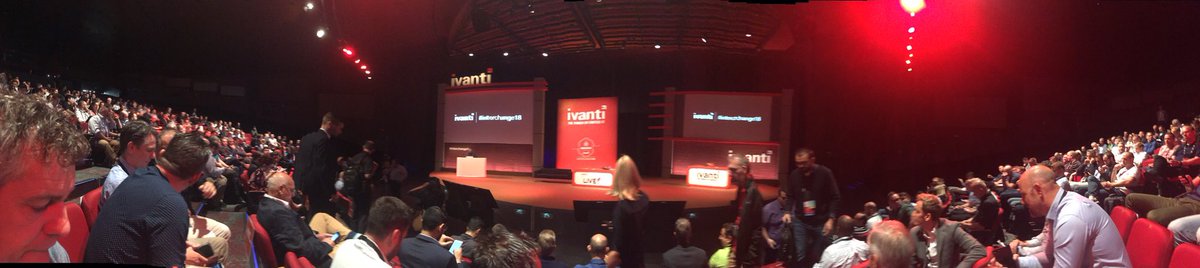 Luperman's tweet photo. Big audience #interchange18 https://t.co/uwBXf7NHQ6