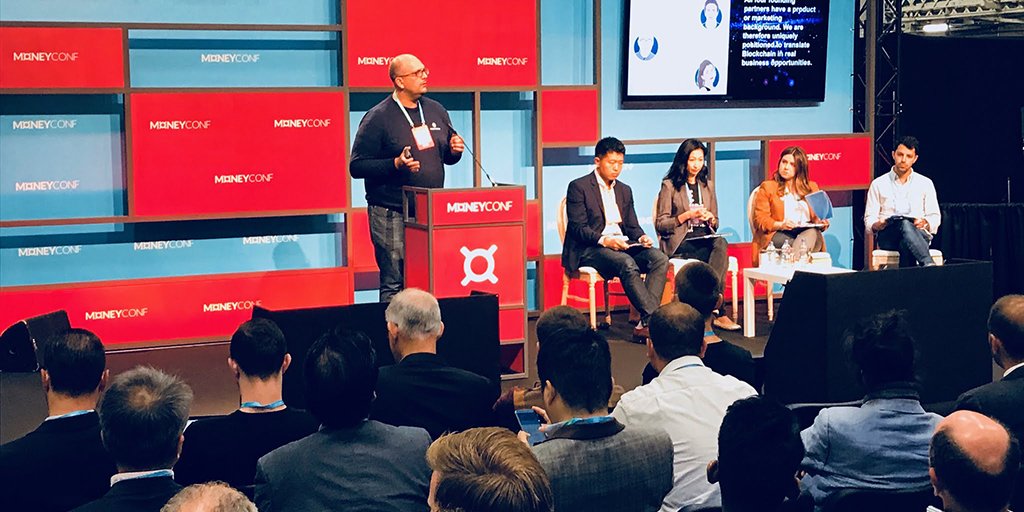 <a href="/Ewmmalker/">Emma Walker</a> listening to round 1 pitches at @MoneyConf. <a href="/investereum/">Investereum</a> <a href="/hedge_wiz/">HedgeWiz</a> @quobis @paymentcourier @abacasxchange <a href="/zuperbank/">Zuper Banking</a> @blockchain_io #Wachsman #MoneyConf #blockchain #fintech #crypto