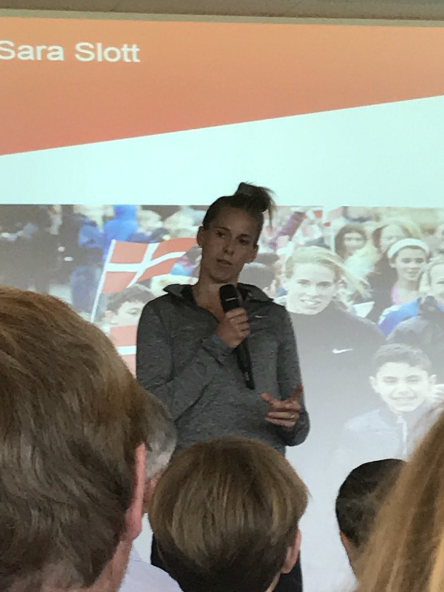 JonGerne's tweet photo. Til børneidrætspolitisk topmøde, hvor Sara Slott fremhæver foreningslivets mange fortræffeligheder, herunder betydning for fællesskab og dannelse samt lyst til bevægelse og et aktivt børneliv #godeliv https://t.co/EDsCf5Q6oo
