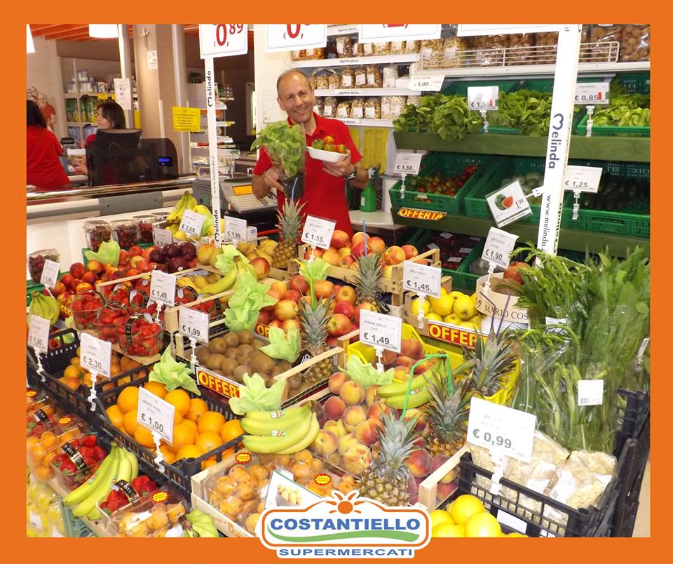 Costa_Shop's tweet photo. L’ #estate porta con sé tantissime idee da portare in #tavola. 😋
Che ne dite allora di una bella #crudaiola con l’inconfondibile #freschezza dei #pomodori di stagione? 🍅
#costantiellosupermercati #food #fruits #fresh #viasangiuseppe90 https://t.co/QsQzKvK1Vq