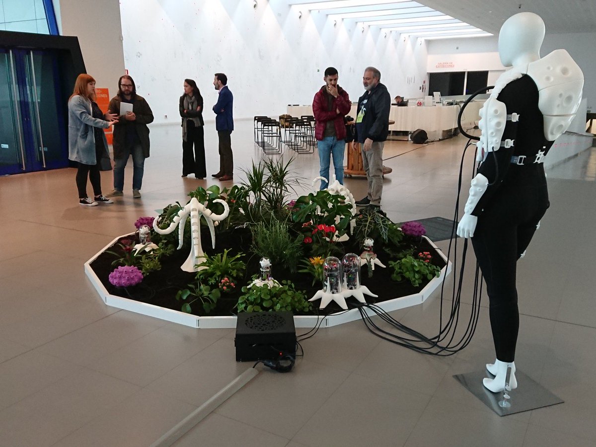 Exploring the plant sense art piece. A collaboration between flora-robotica and the artist duo UH513. pic.x.com/PufQ8AL9iL <a href="/startseu/">STARTS</a> <a href="/florarobotica/">florarobotica</a>