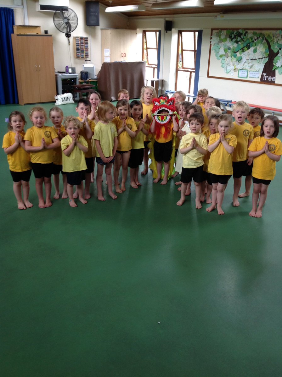 RedClassCKIS's tweet photo. We loved learning a Chinese dance today! https://t.co/ASnUx01Uat