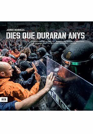 Demà a les 20 h, gaudirem d’un clàssic a la <a href="/laimpremtasqv/">La Impremta</a> , el nostre estimat <a href="/jordiborras/">Jordi Borràs</a> torna per presentar-nos el seu llibre “DIES QUE DURARAN ANYS”.