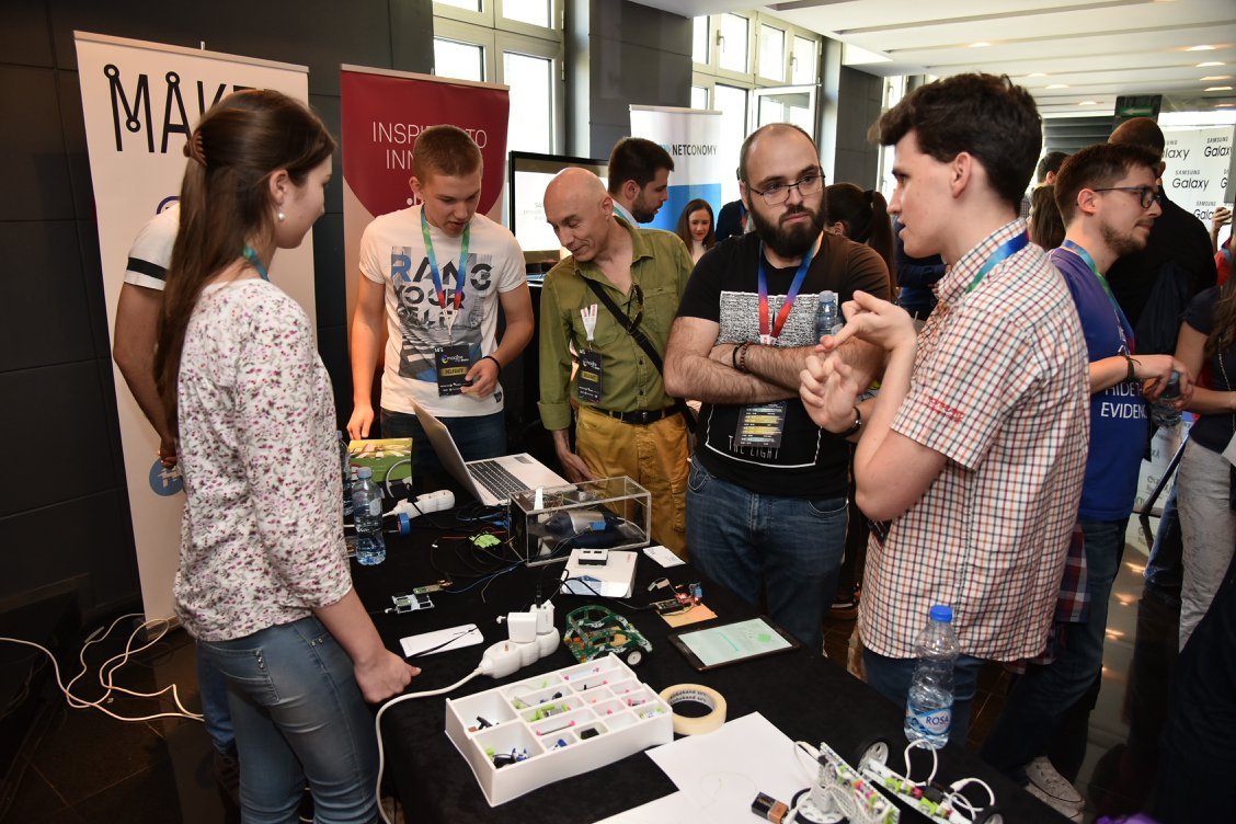 eMagine_rs's tweet photo. We would like to say thanks to all of our friends who supported eMagine this year: Udruženje Maker, Production Pool, @SamsungSrbija and The Black Turtle pub. Thanks for your contribution, and creating something magical with us!

#eMagine2018 https://t.co/cAlVw9FqDf