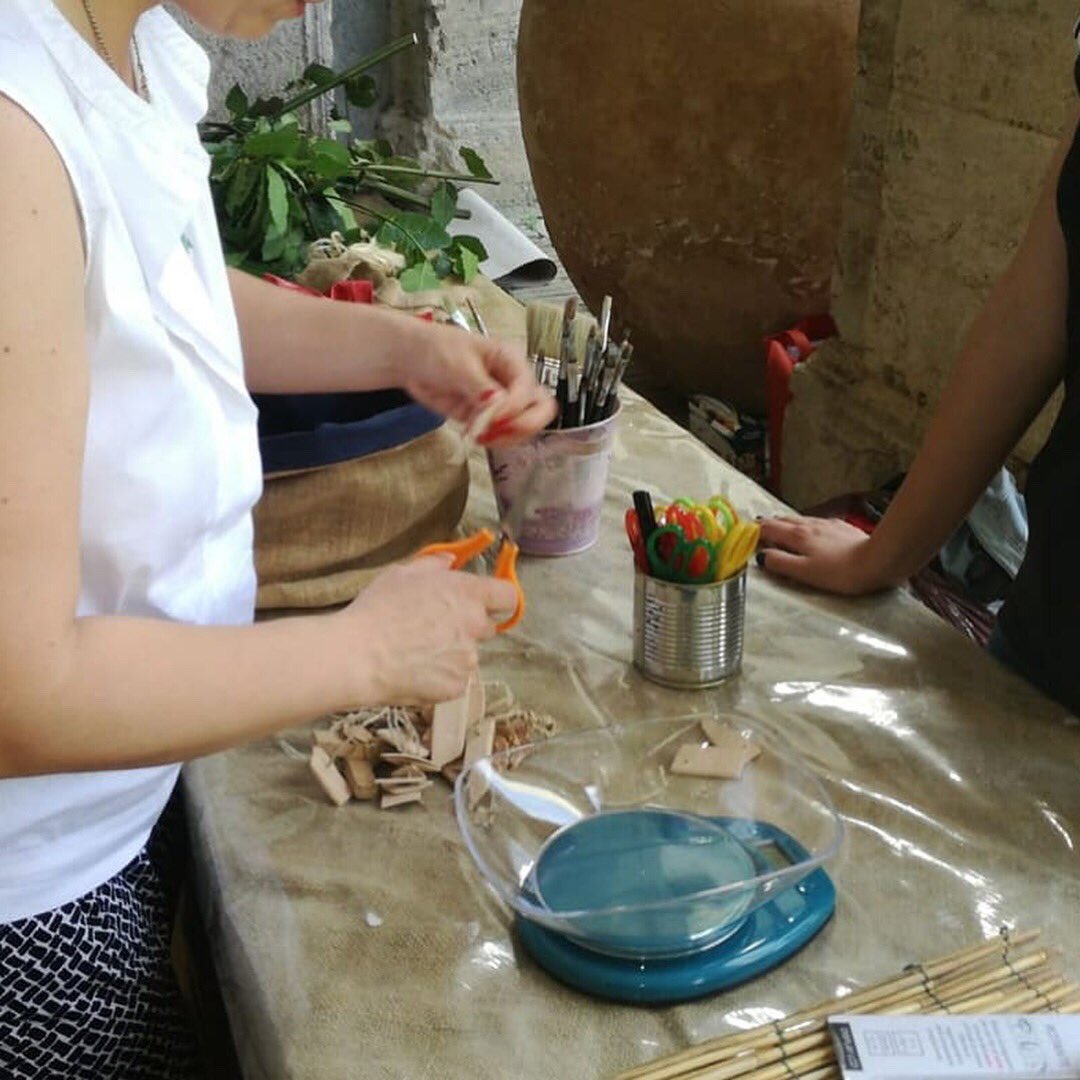 RinascimentoWeb's tweet photo. Una tradizione della Festa del Rinascimento: i laboratori per bambini!!! 
#fdrunicatraletante
#rinascimento2018 https://t.co/YpJ63MqAw6
