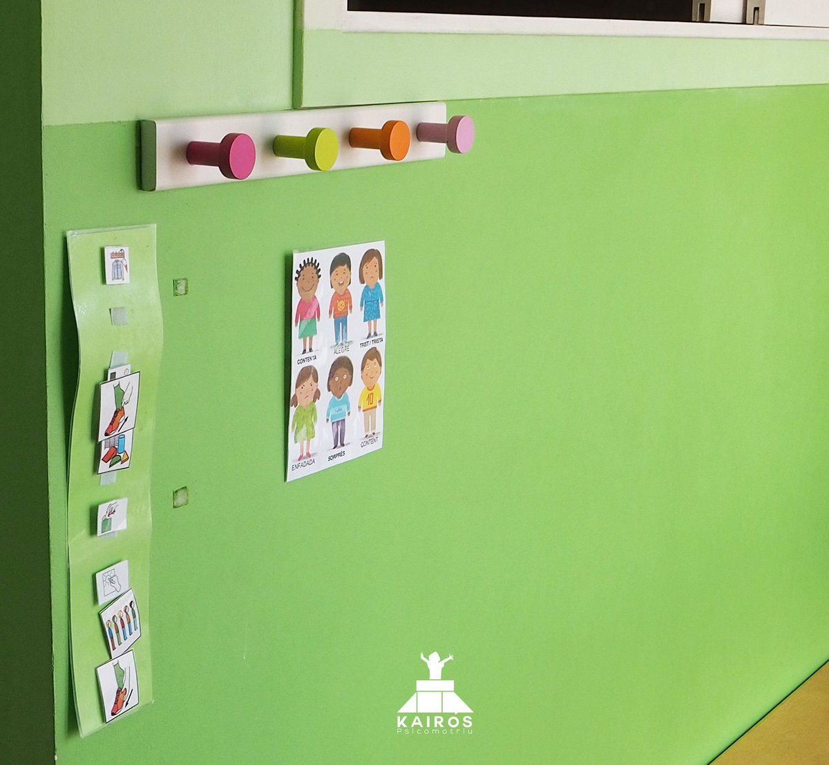 LemonStudio_Or's tweet photo. #Placas informativas que invitan a entrar… #kairos_psicomotriu #psicomotricidad 👧👦 #placasmetacrilato #placasinformativas #identidadcorporativa #papeleriacorporativa #empresa #negocio #graphicdesign #illustration #branding #Creatividad #Diseñográfico #Design #LemonStudio-or https://t.co/HXl8JzPAPa