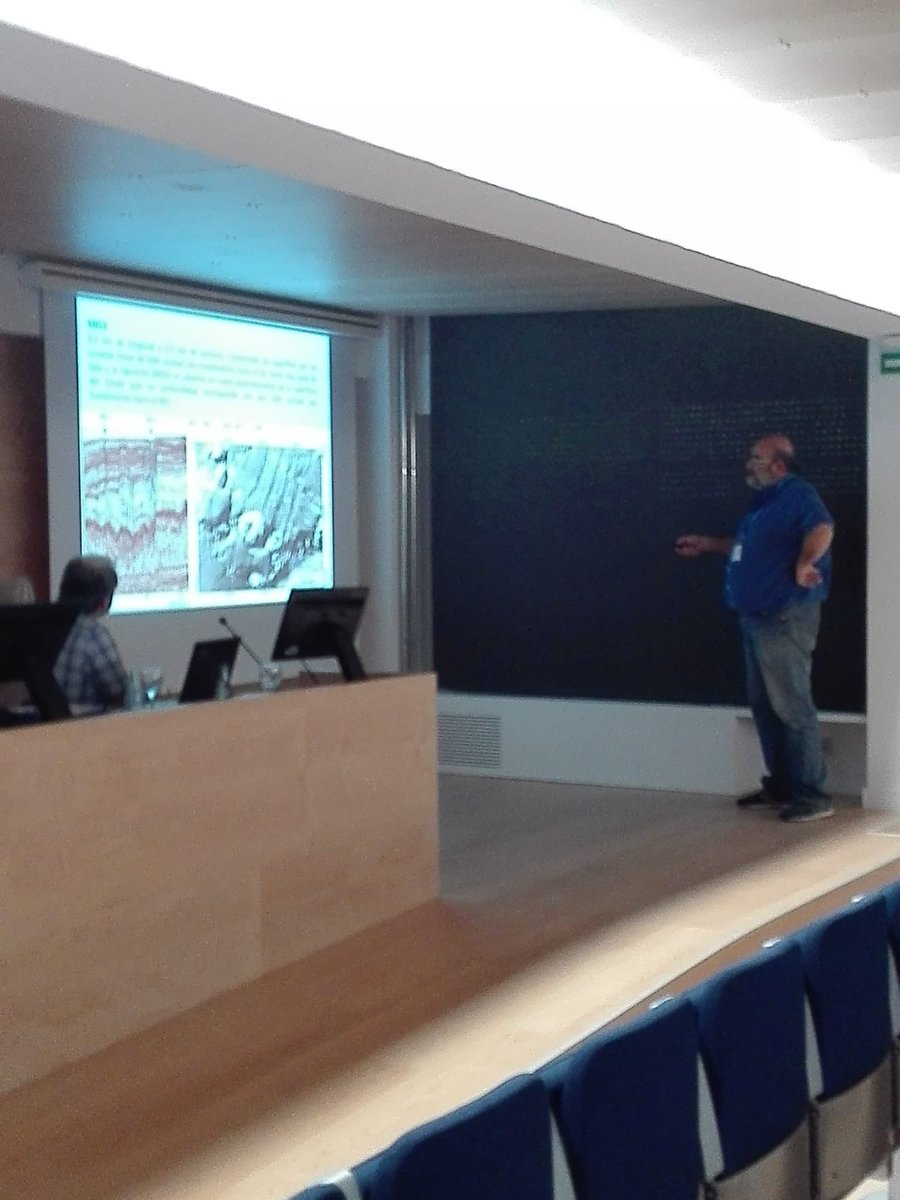 GeolMarSGE's tweet photo. @JuanTVaz de @gemar_ieo @IEO_Malaga nos habla de zonas de falla con expresión superficial en la parte norte de la Cuenca del #MarDeAlboran en #IBERFAULT 2018 @UA_Universitat @CienciasMarUA @ICMCSIC @campusdelmar @IACT_divulga @IGME1849 @CanalUGR https://t.co/fCoUKjOn6S