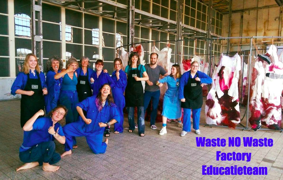 Ons krachtige educatieteam! Dankjewel #AutobedrijfWielenga <a href="/WommelsNL/">Website Wommels.nl</a> voor de mooie blauwe overalls!
wielenga-wommels.nl
