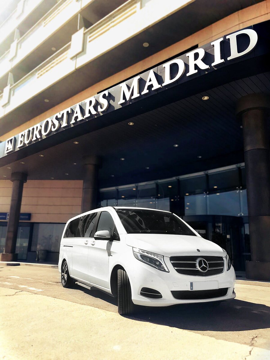 Taxi_Santander's tweet photo. Servicios de lujo en Minivan V Class a medida para cada cliente. #8plazas   reserva tu traslado en info@taxi grande https://t.co/1HCmaMQ4PI o 629704883 https://t.co/hgr0SL4NCq