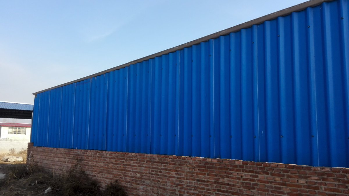 project_years's tweet photo. Farm shed , since the MgO wave sheet is fireproof and heat insulation , so it is very fit for to store forage and tools .design for you according your requirement  , include the light structure , install easy . https:https://t.co/2EibCZD5fW https://t.co/sEKnIITdH1