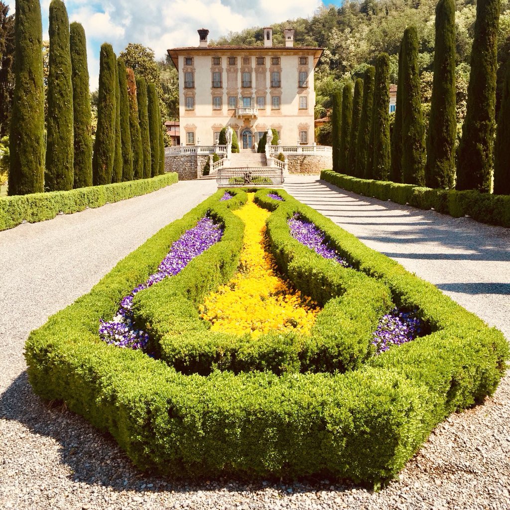 EuropeWedding's tweet photo. The Wedding Villa of Andrea and Min! 😍 #europewedding #weddinginfluencer #weddinginitaly #weddingday #architecture #architecturephotography #architecturelovers #destinationwedding #italy #villa #italyweddingvilla #bridetobe #bridesmaids #weddingideas #weddinginspiration #wed https://t.co/YhgjSeVe6f