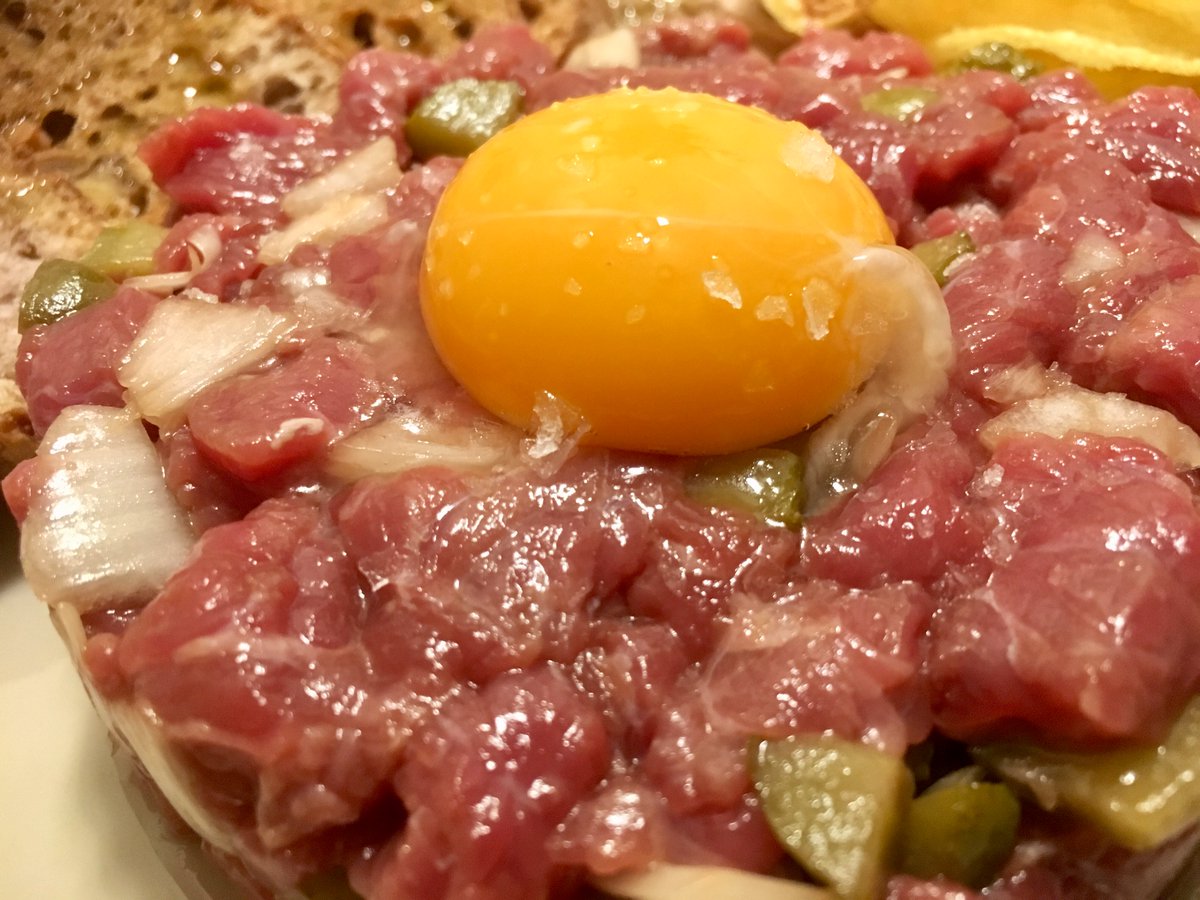 repaci31's tweet photo. He publicado mi receta del Steak Tartar de solomillo ibérico en mi blog de recetas "el gastrónomo".
https://t.co/wgAmOYfIRR
No sé vosotros, pero yo me quedo salivando...
#elgastrónomo #Recetas #ÁlvaroGP #SteakTartar #SolomilloIbérico #BlogDeRecetas https://t.co/5aF5oOXQP4