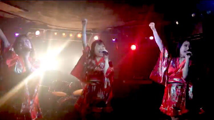 178meyou's tweet photo. 愛しのカーリー♥️
そしてお会いしたかった team力士さん♥️

なーによ😳😳
とってもかわいかったし
とってもパワフルだったし
とってもとっても
元気もらえたんだけど！！！

観に行けて本当の本当によかった！！！
ビビさんにも会えて💯😍❤︎ https://t.co/tGrLU58AVy