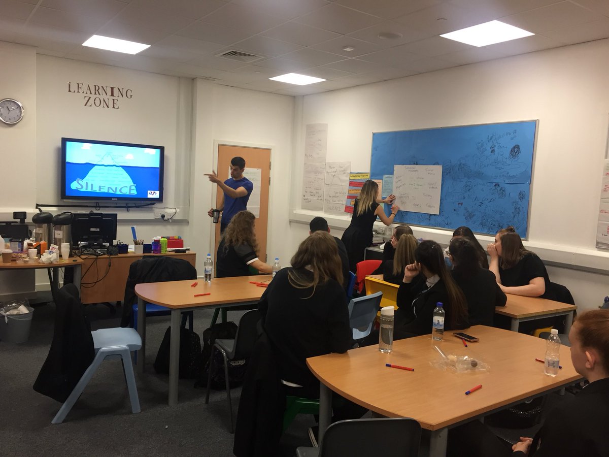 CBHSGeog's tweet photo. Training our first senior mentors #MVP #active bystanders @CoatbridgeHigh https://t.co/UkEmKm5UjO
