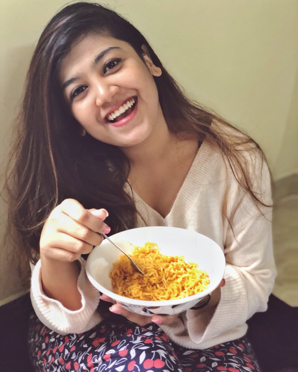 Priya_HOS's tweet photo. Giving the new Biryani Noodles from 
 @BIRYANEEZNOODLE a try! Review up on my blog
.
.
📷 @chow_3 .
.
#chennai #chennaiblogger #foodblog #chennaifoodblog #southindianblogger #highonstyl https://t.co/Fxewhl2V9P
