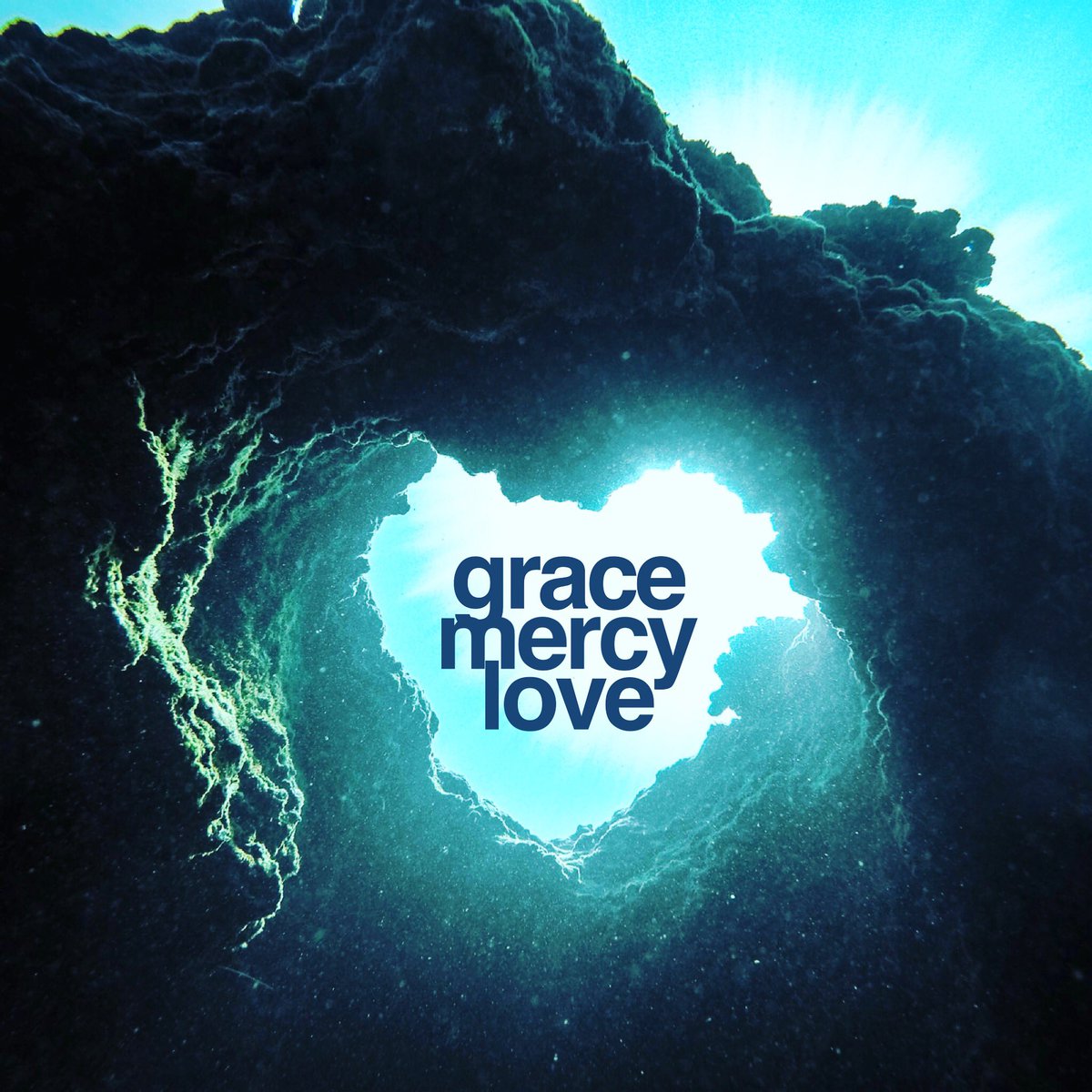 kre8tv4Him's tweet image. For God so loved the world that He gave His one and only Son, that whoever believes in Him will not perish, but have eternal life. John 3:16.  You broke Your Own heart open wide, Jesus broke His own body, in a gift of Love that my brokenness might be healed, my life redeemed.