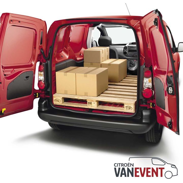 ChartersCitroen's tweet photo. Looking for a van for your business?

Its Van Week at Charters Citroen and we have some great deals and offers,  give Garry a call on 01252 213150 to find out more! https://t.co/7dko8qCeHC