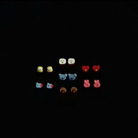 KIMTAEstybread's tweet photo. ❗️💯❗️💯❗️💯❗️💯❗️💯
MINI GIVEAWAY FOR PH ARMYS AND CARATS!
2 WINNERS WILL BE CHOSEN 
HOW TO WIN ? 
-Follow me
-Retweet and Fav 
- RT this tweet ( https://t.co/Yvc02D4vbw) 
ENDS ON JUNE 20 
Note - Army will choose on the which BT21 earrings he/she wants 
GOODLUCK YALL! https://t.co/wQOmC5kXkS