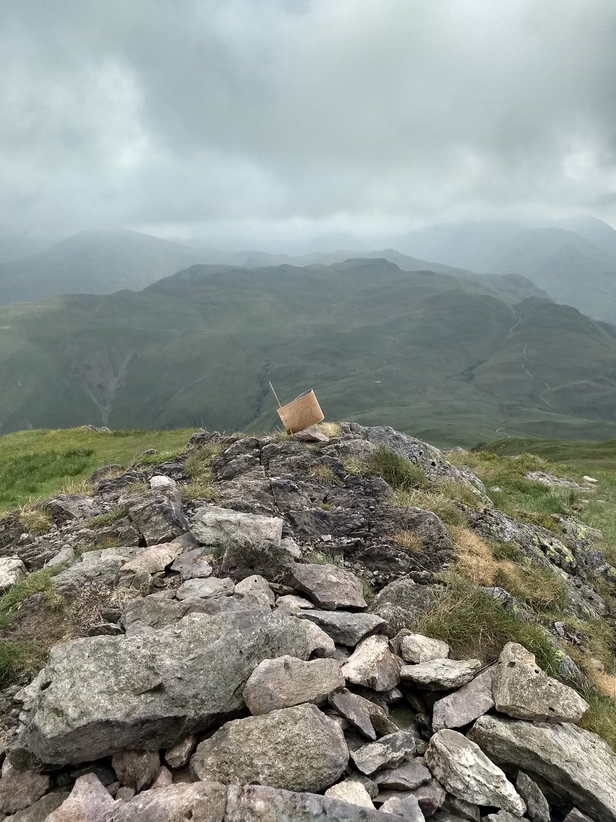 alip1000's tweet photo. She's only five but she made it. So proud. #placefell #LakeDistrict #littlewalker https://t.co/SMvwhFhWGt